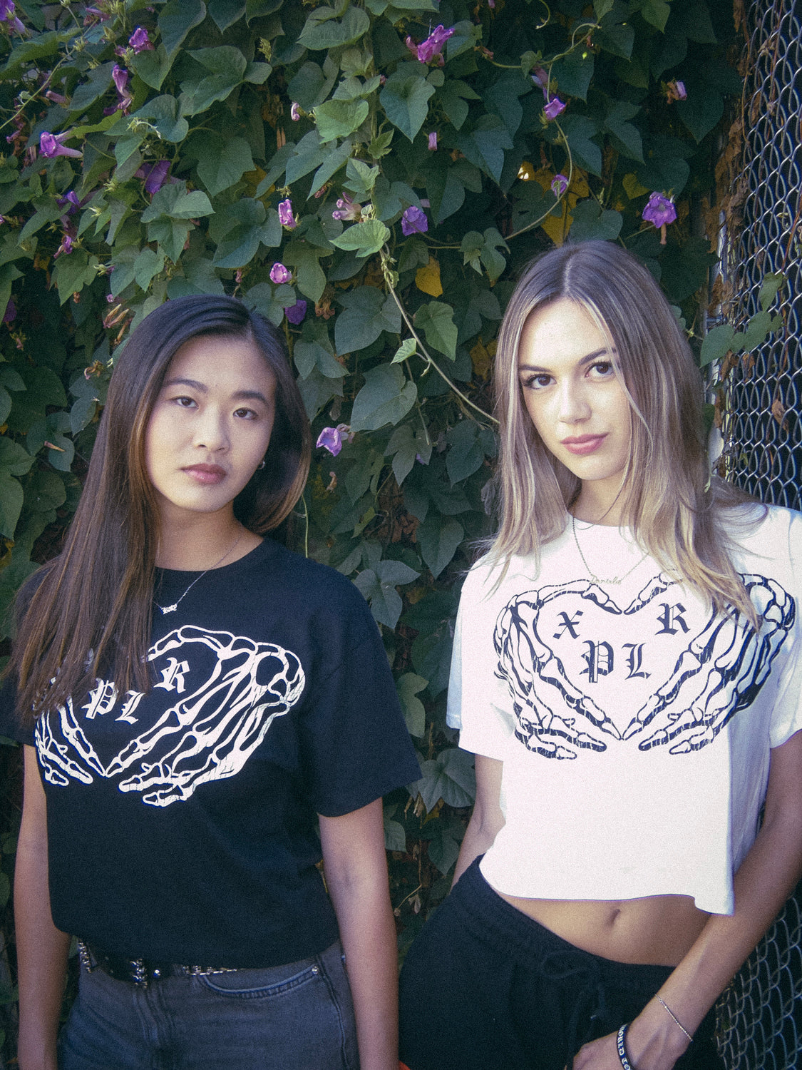 Handsy Crop Tee
