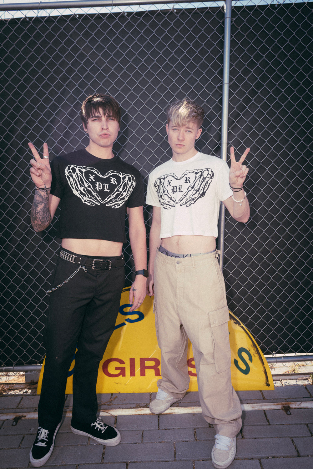 Handsy Crop Tee