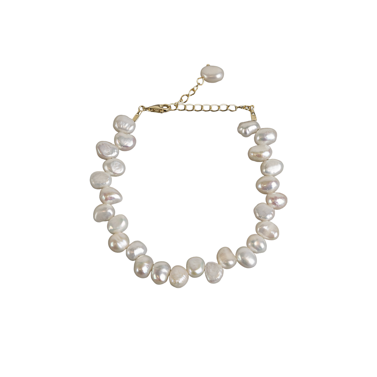 Tiny pearl bracelet